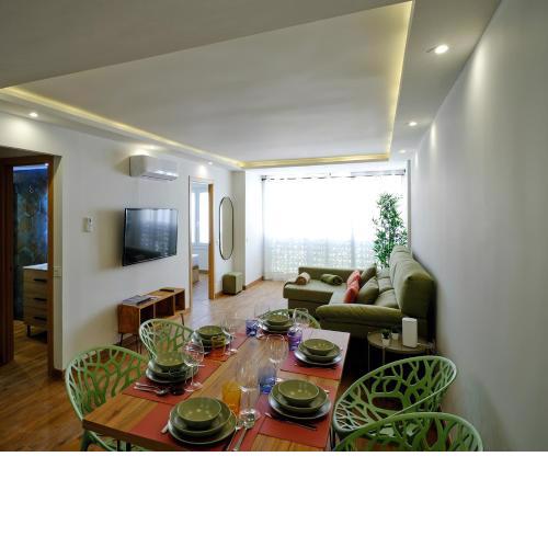 Leo Home- new & centric 3 bedrooms apartment with private parking