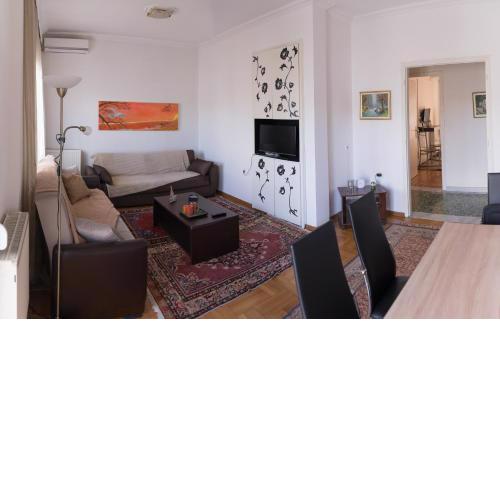 Leo Lux Apartment
