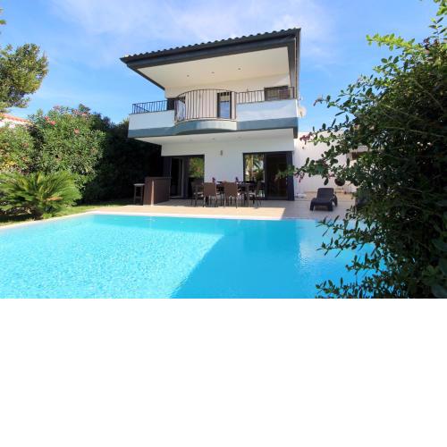 LEON INMO Villa Olivia - 10039