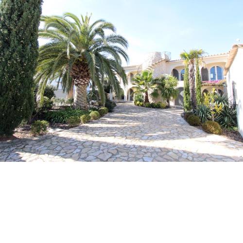 LEON INMO Villa Royal - 10500