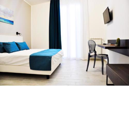 LEONE SUITE APARTMENTS