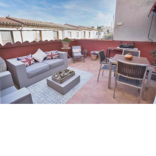 LES LLÚDRIGUES. Casa Loft con encantadora terraza
