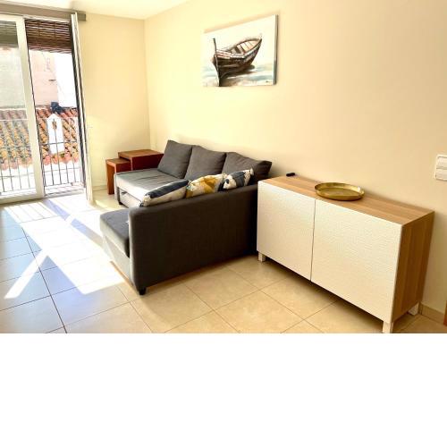 L'Escala old town, 200m from the beach with parking