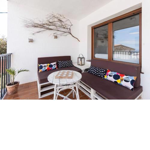 Lets Holidays Gabarra apartment