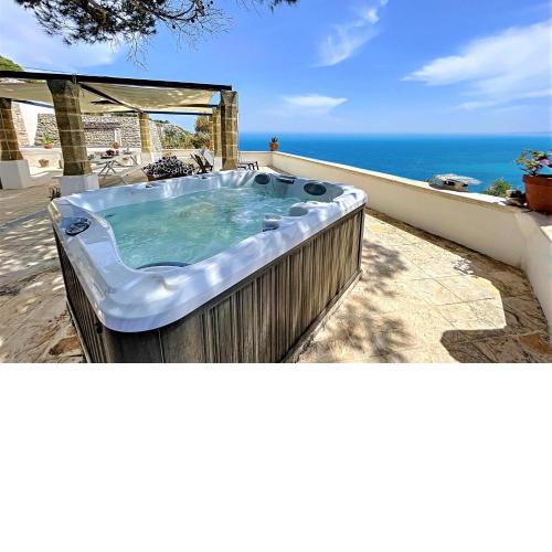 Leuca Cliff Houses by WowHomes