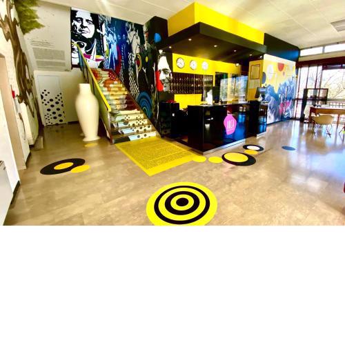 LH Hotel Arca Street Art