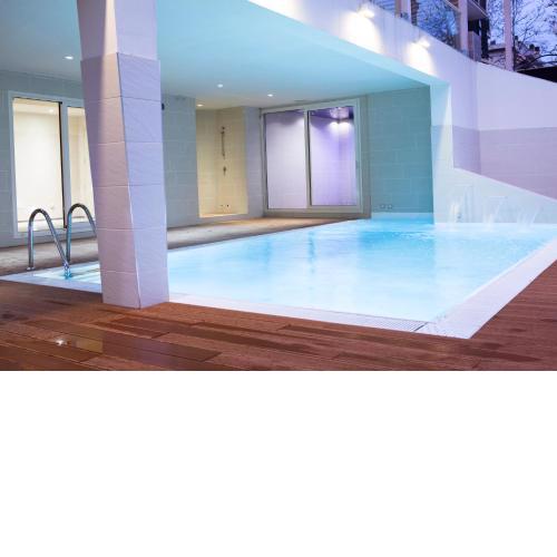 L'Hotel
