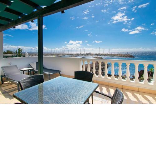 Libra first line apartment Sea view