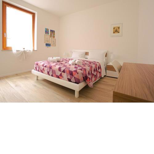 Licia Flat - Arena