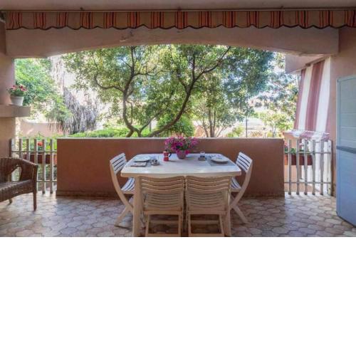 Lido Holiday Home