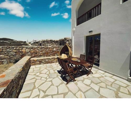 Ligaria Stone Maisonette Gem in Folegandros Heart