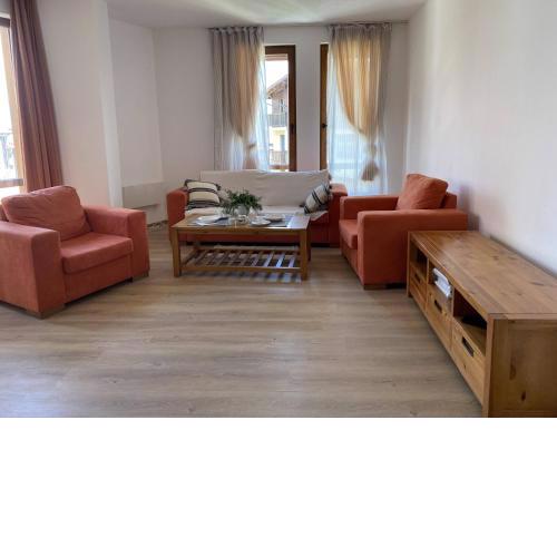 Light One Bed Flat next Gondola