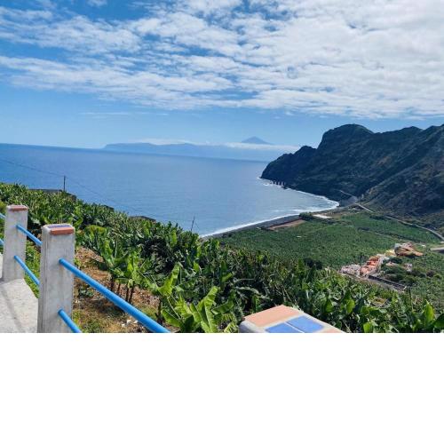 Lightbooking Hermigua vista al mar y al Teide