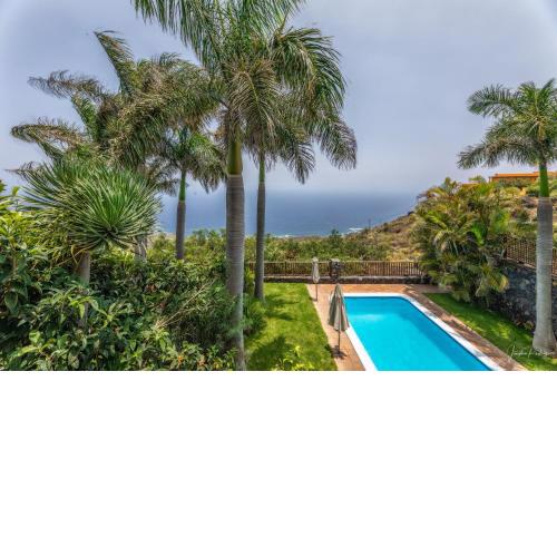 Lightbooking La Morita Villa de Mazo con piscina