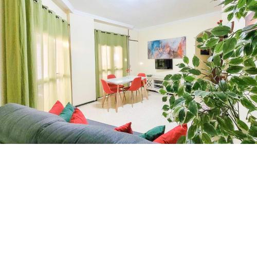 Lightbooking Las Palmas Canteras Beach