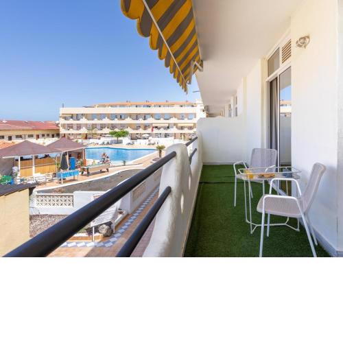 Lightbooking Marina Palace Tenerife