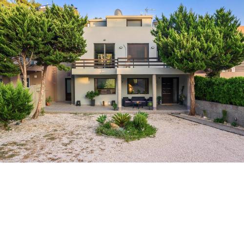 Lilies Villa