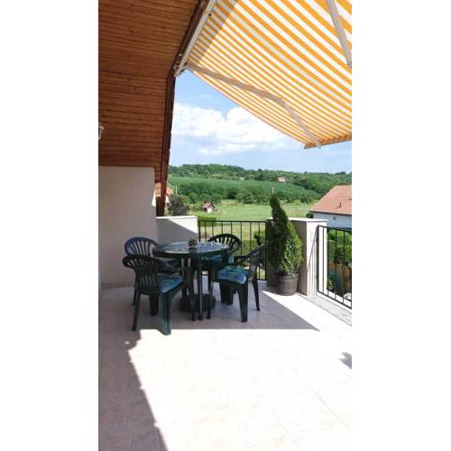 Liliom Apartman