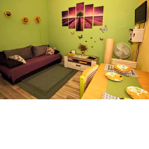 Lilly's Cozy Cove apartments at the beach