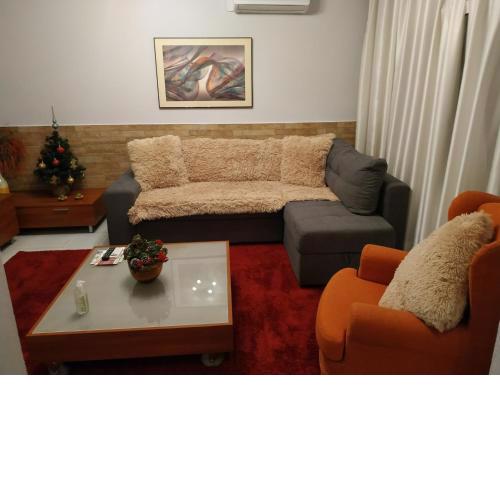 Linda's house