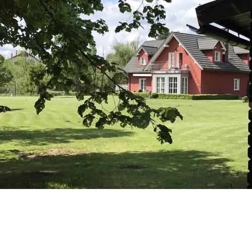 Linden Garden Apartment