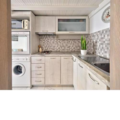 Lindo House