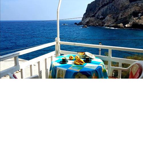 Lionas Seaside Retreat