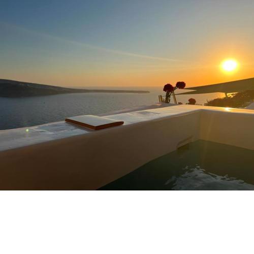 Lioyerma Cave Villa2 with Private Hot Tub