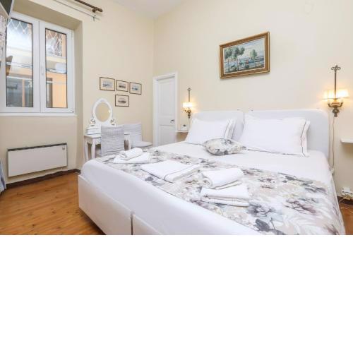 Liston Suites Anastasia