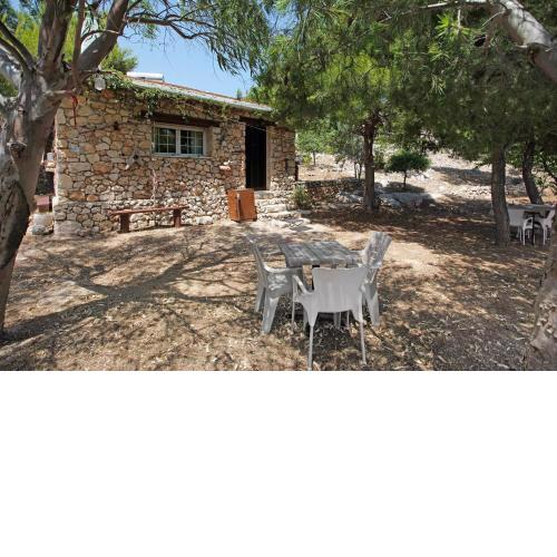 Lithahiro stone house