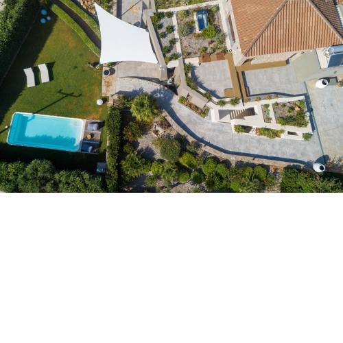 LITHARI Luxury Villa Private Pool, Mountain View