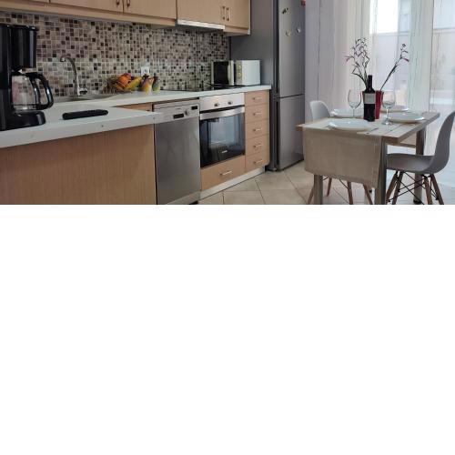 Litinas Beachfront Apartment