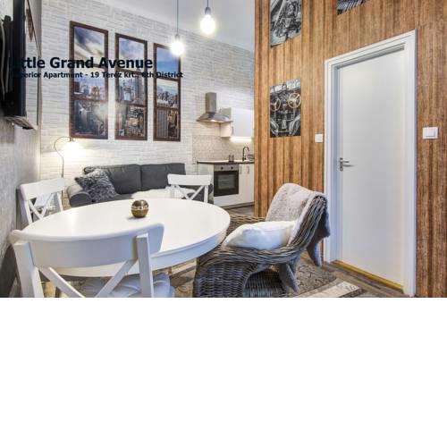 Little Americas Oktogon Apartments