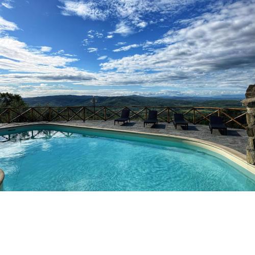 Little Escape-Casa con piscina e vista panoramica