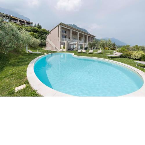 Little Paradise Lake Garda