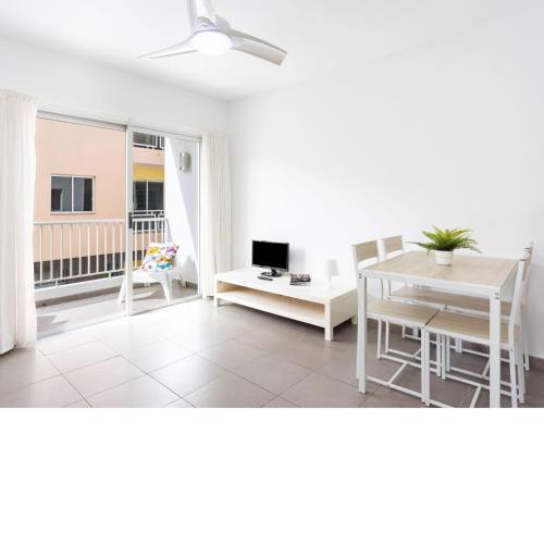 Live Arona Callao left apartament