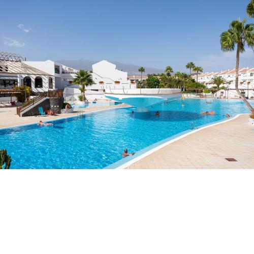 Live Don Jose two hundred and five with huge pool and teracce