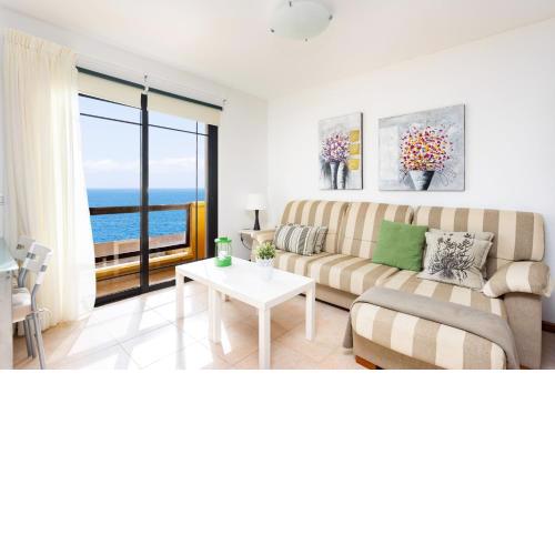 Live Faro Poris House with beautiful sea views