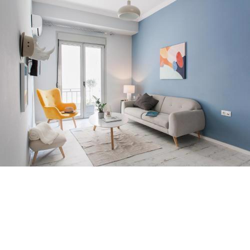 Live like a local in 2BDR in Athens city center!