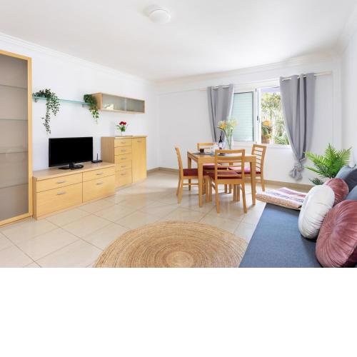 Live Los Cristianos Los Playeros Close to the beach