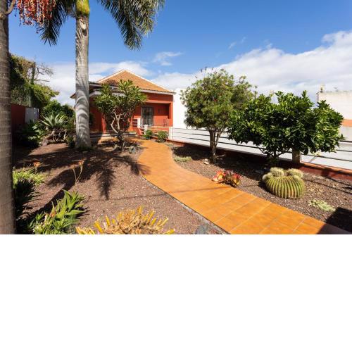 Live Santa Ursula Cala Casa con Jardin
