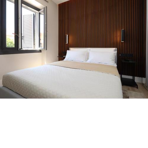 Live the luxurious life at our Fontana Suite