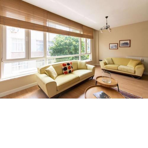 Lively Urban 2BR Flat w/ Superb Location in Moda!