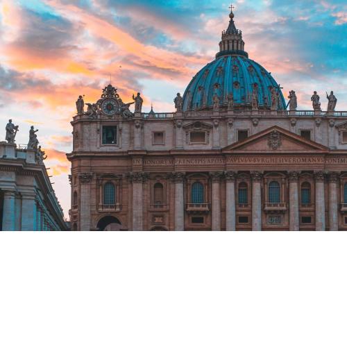 Living by Vatican with panoramic terraces in Rome