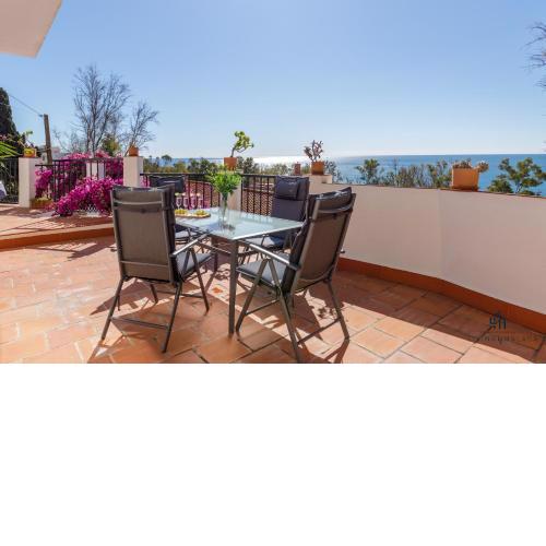 Living4Malaga Sea View Deluxe Apartment