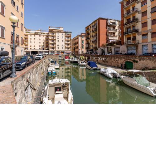 Livorno- Quartiere Venezia Lovely Apartment!