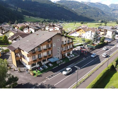 Liz Hotel & Apartments