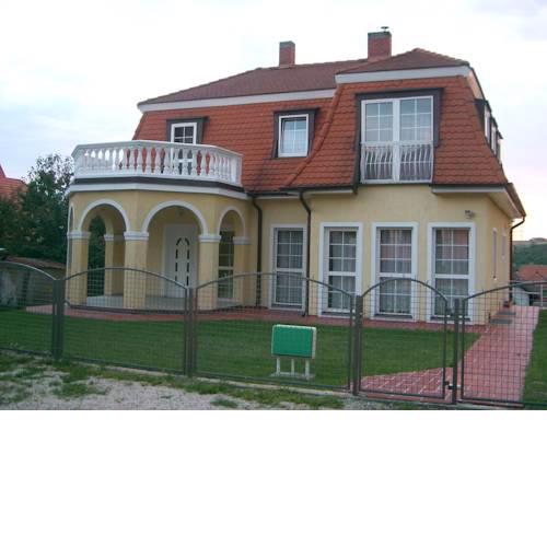 Lizi Apartman