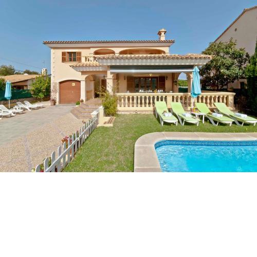 Llac Blau - Mediterranean Styled with Pool