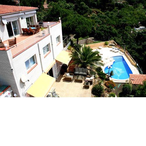Lloret de Mar-Apartment down, seaview and swimmingpool for max 6 persons